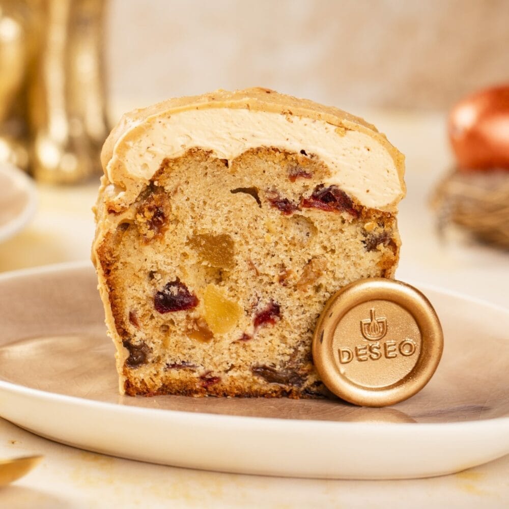 Obstkuchen mit Trockenfrüchten