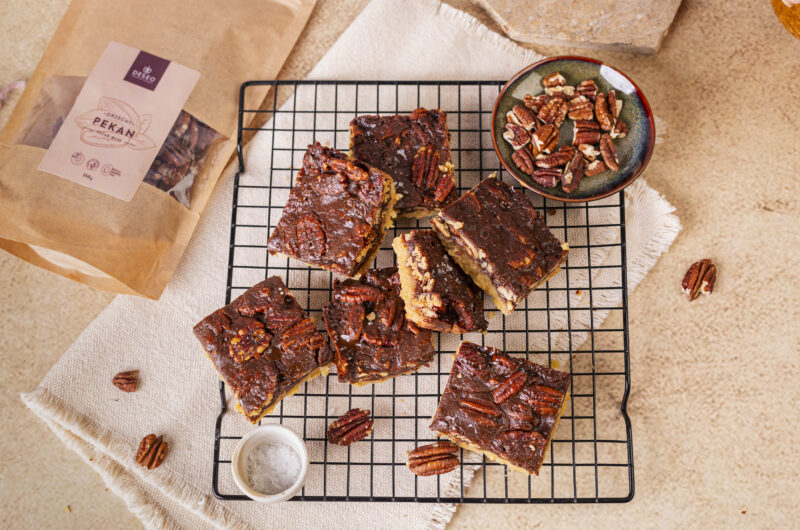 Shortbread z orzechami pekan i mleczną czekoladą