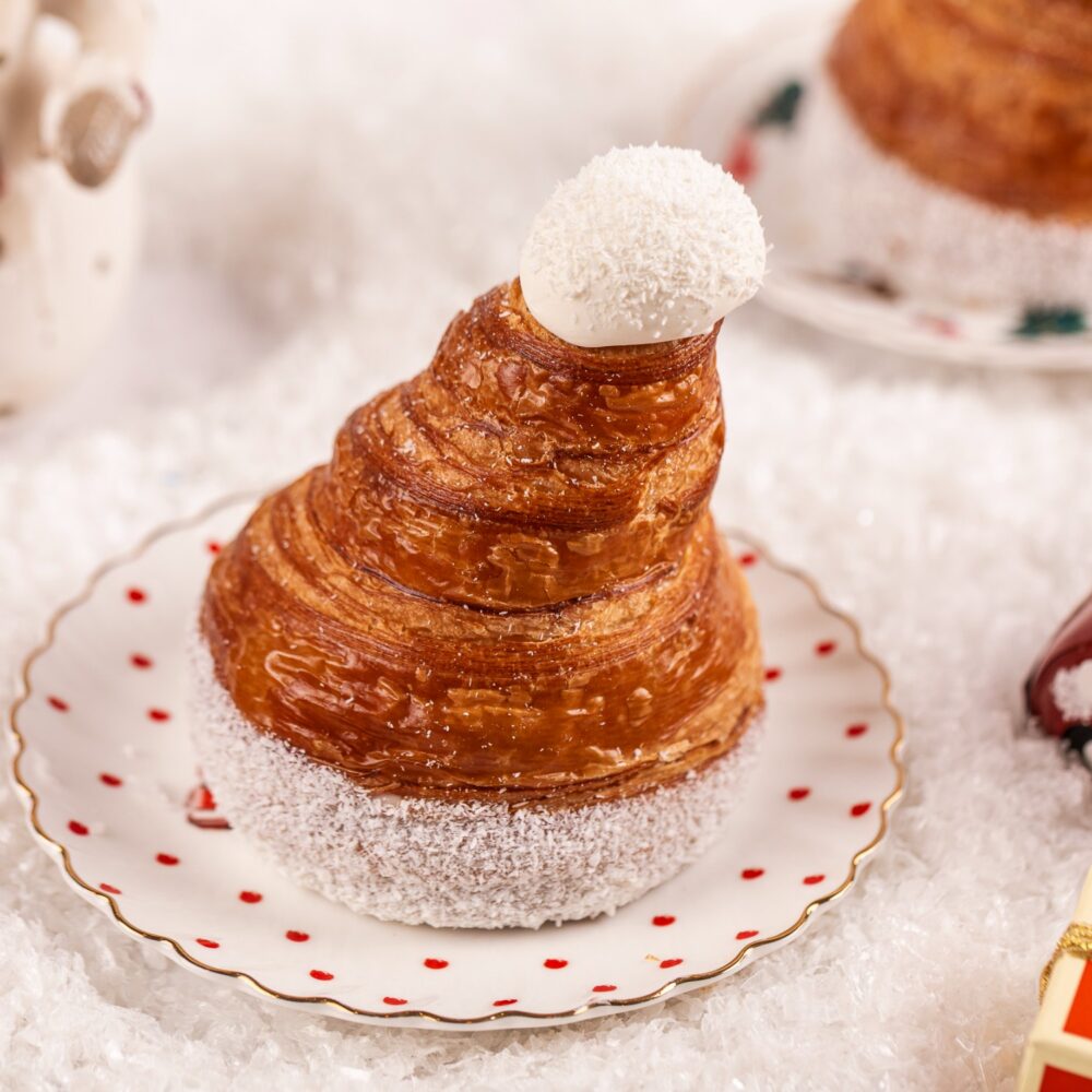 Santa Cap Croissant - Cukiernia DESEO Warszawa