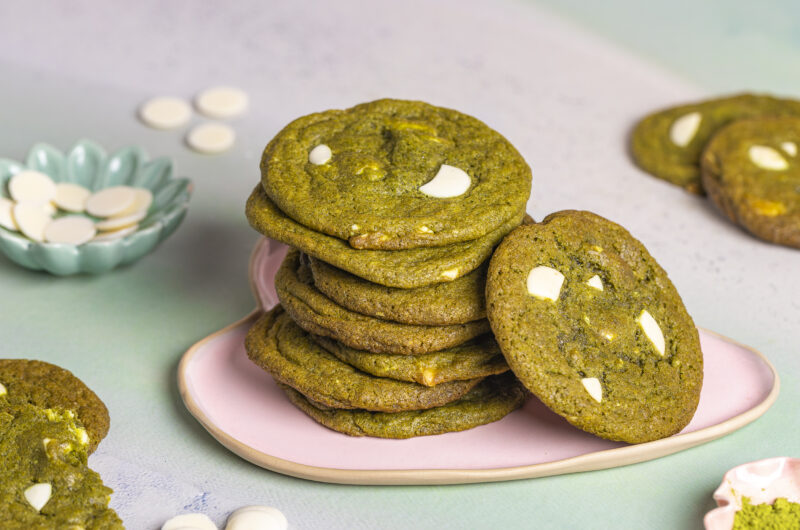 Ciasteczka matcha z białą czekoladą