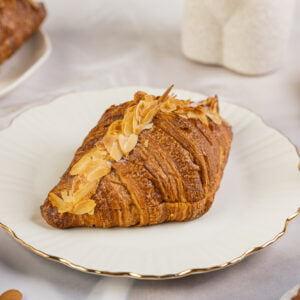 Croissant migdałowy